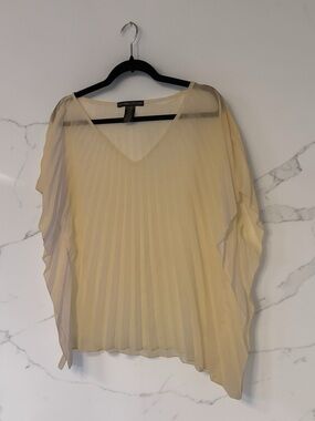 Lightweight Pleated V-Neck Blouse in Cream